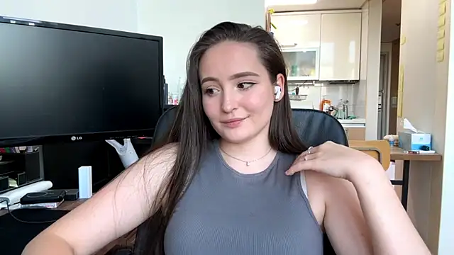 Chat XXX en directo de Emilly_Cart