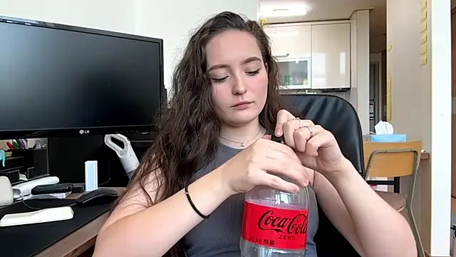 Emilly_Cart's Webcam Show