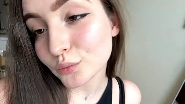 Živá chatovací místnost Emilly_Cart