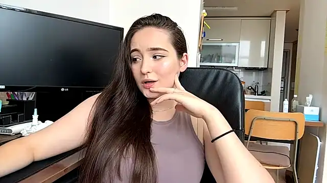 Emilly_Cartのライブチャットルーム