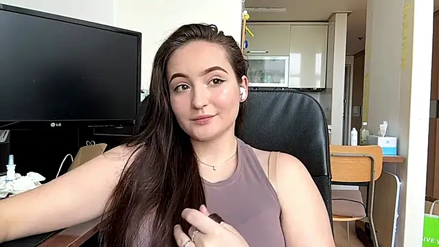 Chat XXX ao vivo de Emilly_Cart