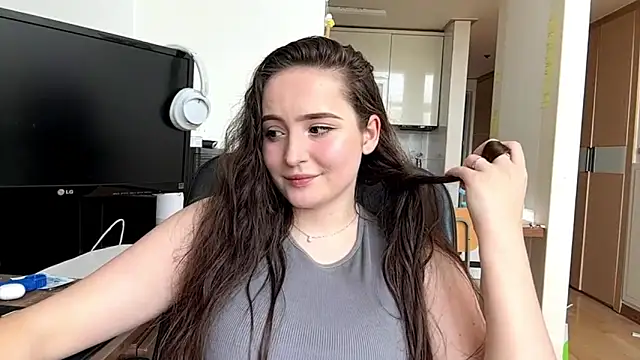 Emilly_Cart Live XXX-Chat