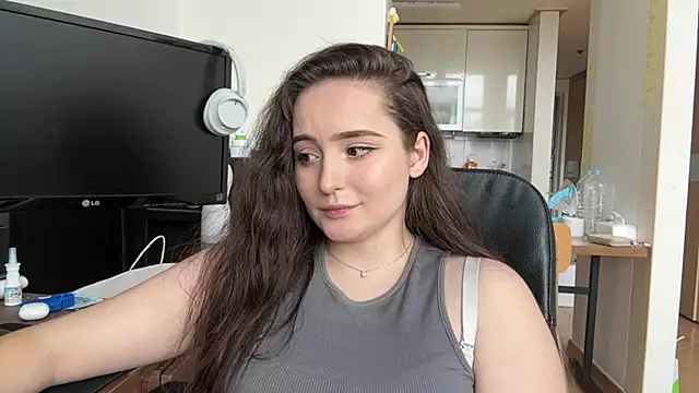 Chat XXX en directo de Emilly_Cart