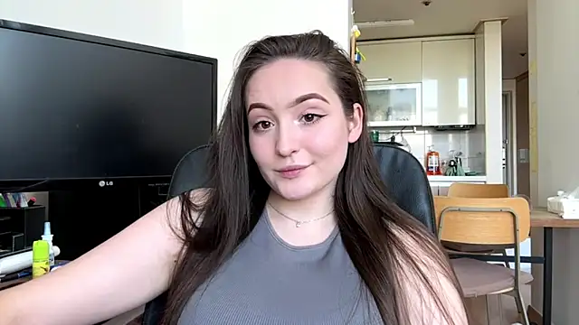 Chat XXX en directo de Emilly_Cart