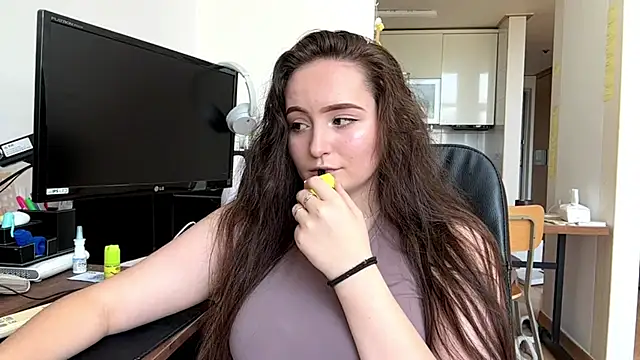 Emilly_CartのライブXXXチャット