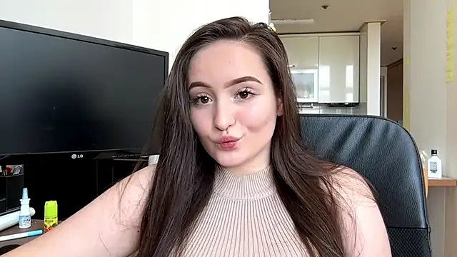 Emilly_Cart Pertunjukan Webcam