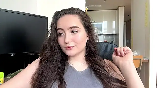Emilly_Cart Chat XXX in diretta