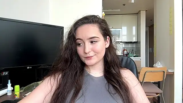 Emilly_Cart Adlı Modelin Web Kamerası Şovu