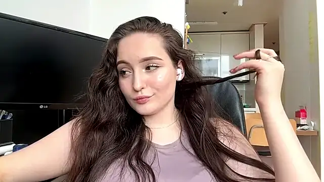 Emilly_Cart élő XXX-chatje
