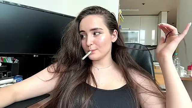 Emilly_Cart Show in webcam