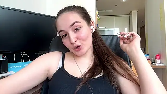 Chat +18 de Emilly_Cart ao vivo
