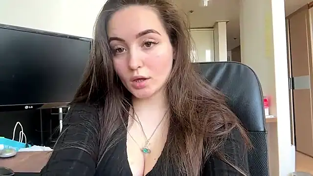 צ'אט XXX בשידור חי של Emilly_Cart