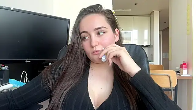 Emilly_Cart 라이브 XXX 채팅