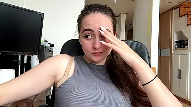 צ'אט XXX בשידור חי של Emilly_Cart