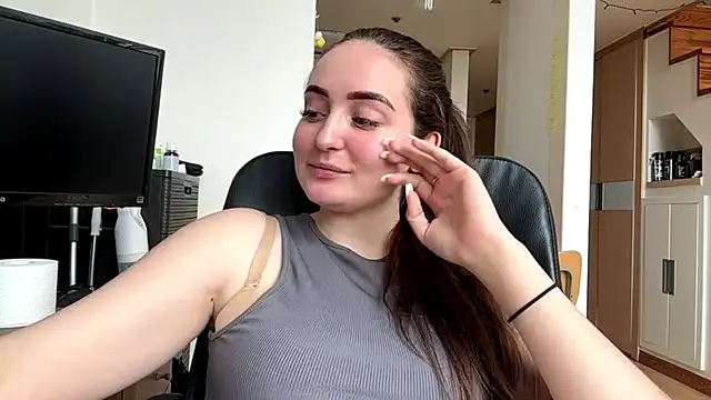 Emilly_Cart Live XXX-Chat
