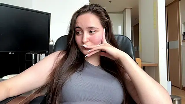 Chat XXX Live Emilly_Cart