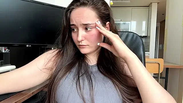 Онлайн чат XXX Emilly_Cart