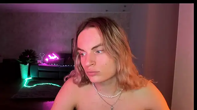 milliKira006 Show in webcam