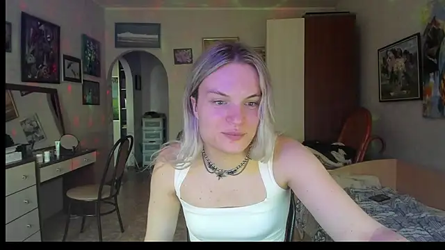 milliKira006 Adlı Modelin Web Kamerası Şovu