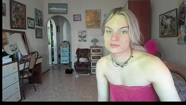 milliKira006n Webbikameraesitys