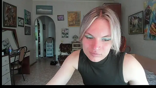 milliKira006 webcam show