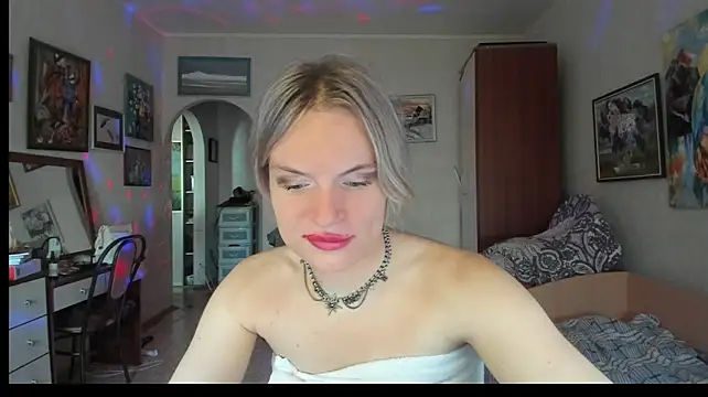 milliKira006 Adlı Modelin Web Kamerası Şovu
