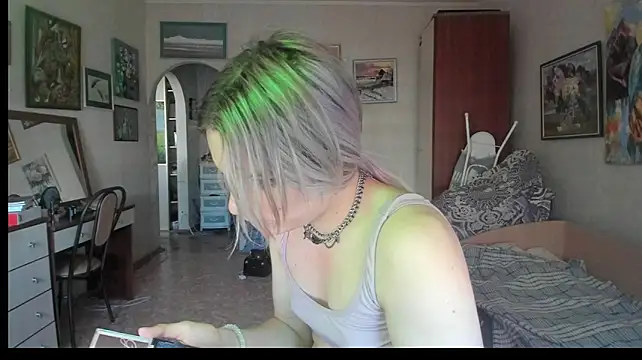 milliKira006n Webbikameraesitys
