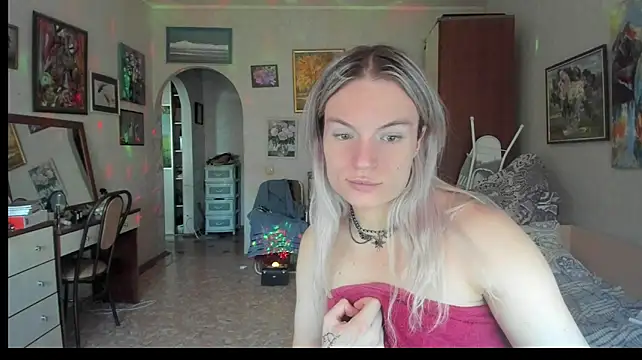 milliKira006 webcam show