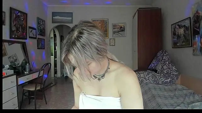 milliKira006n Webbikameraesitys