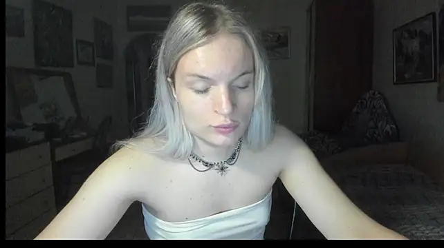 milliKira006 Webcam Show