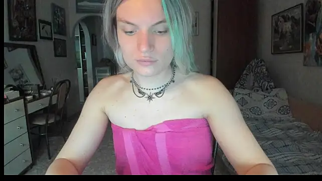 Show modela milliKira006 na web-kameri