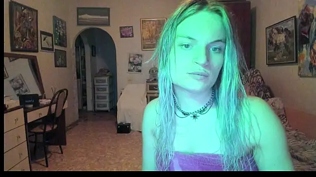 Show modela milliKira006 na web-kameri