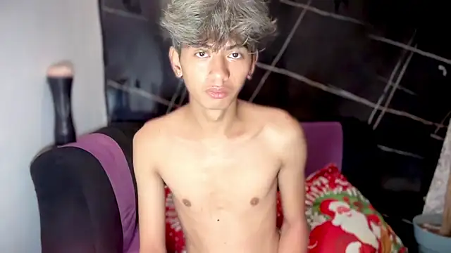 p1noytwink_xel 网络视讯表演