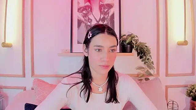 Nanami_ Adlı Modelin Canlı XXX Sohbeti