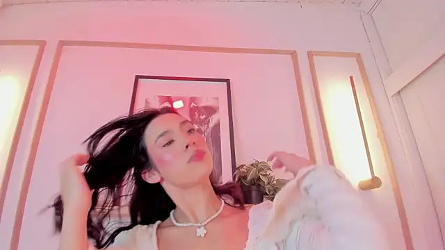 Nanami_ Chat XXX in diretta