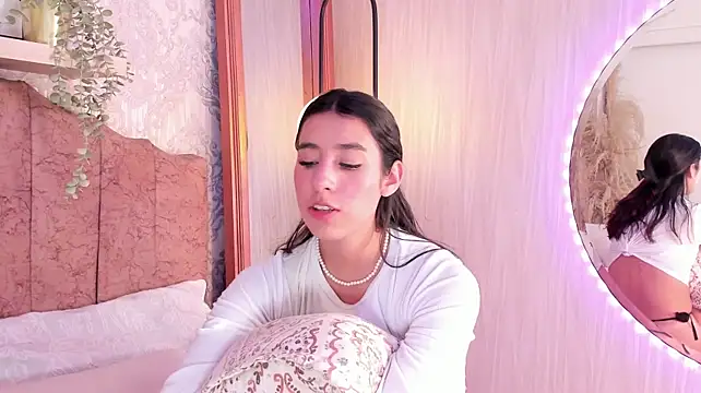 XXX chat uživo modela Nanami_