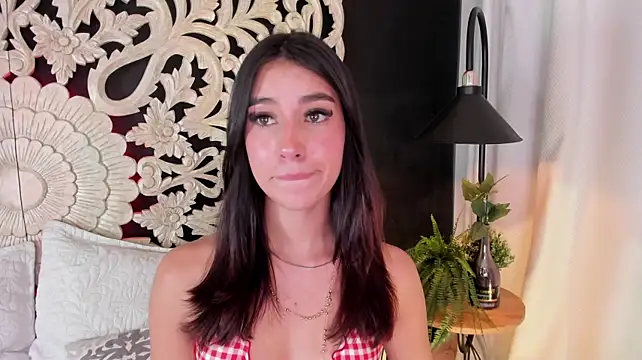 دردشة Nanami_ الجنسية المباشرة