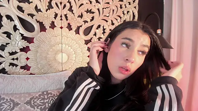 XXX chat uživo modela Nanami_