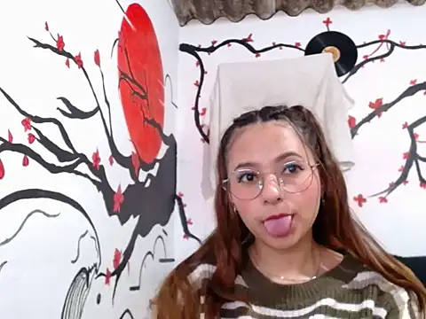 Chat +18 de Kitana_kitty ao vivo