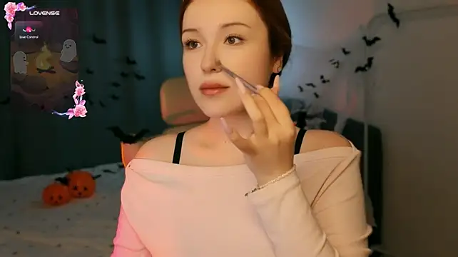 Pokazy przed kamerką – flaremoon