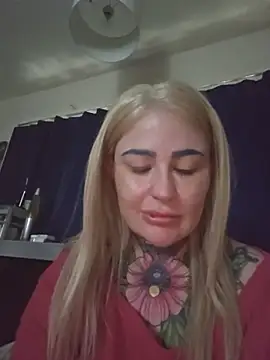 Show de emobarbiedoll na webcam