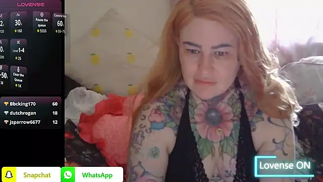 emobarbiedoll Show in webcam