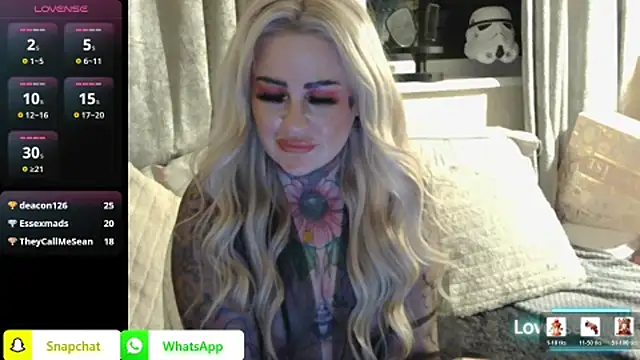 emobarbiedoll's Webcam Show