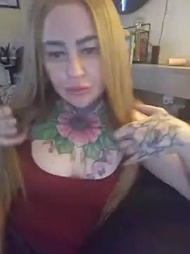 הופעת וובקאם של emobarbiedoll