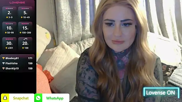 emobarbiedoll's Webcam Show