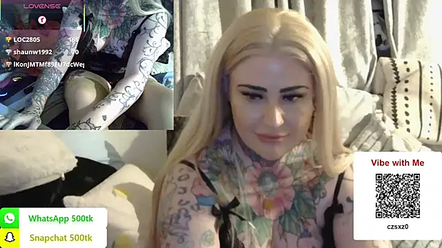 emobarbiedoll's Webcam Show