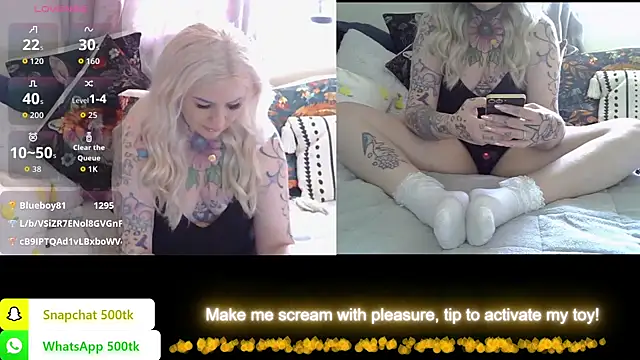 emobarbiedoll Show in webcam