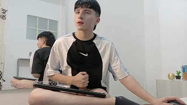 LunayDream Pertunjukan Webcam