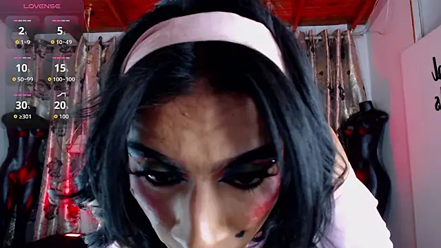 הופעת וובקאם של Hecate_doll