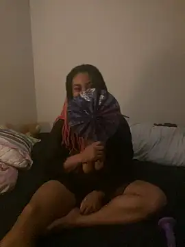 BustyyTT Webcam Show